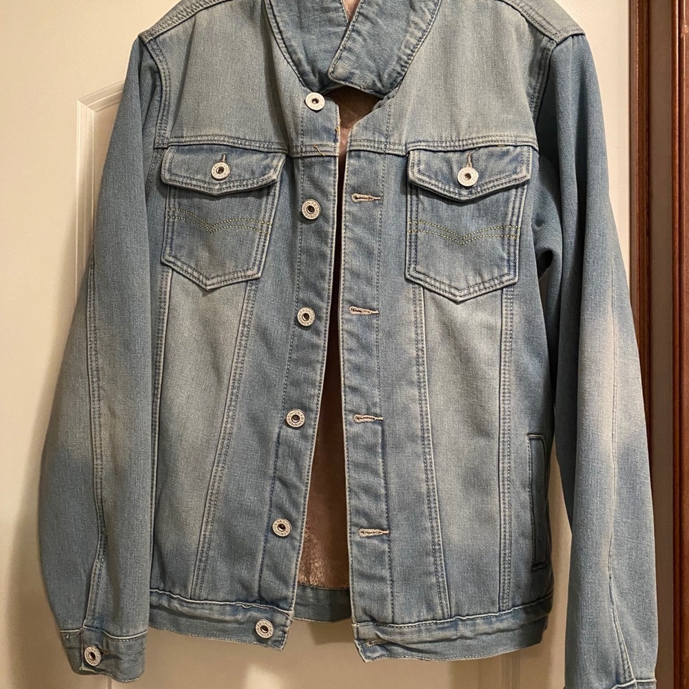 Women’s Jean jacket w/ faux fur interior